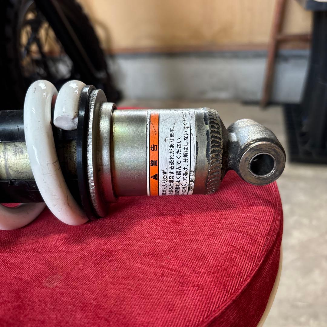 tw200リアサス 強化サス