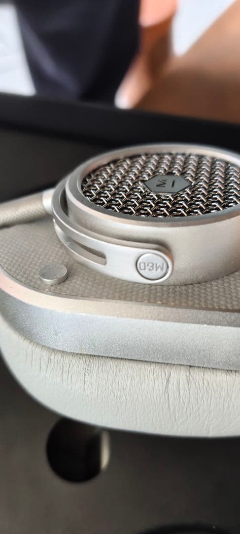 Master & Dynamic MH40 ワイヤレスヘッドホン