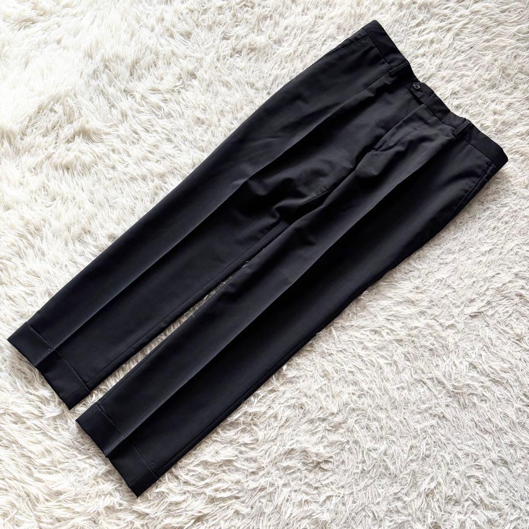 <極美品>LARDINI 新ロゴ ブラック ウール スーツ ブートニエール 46