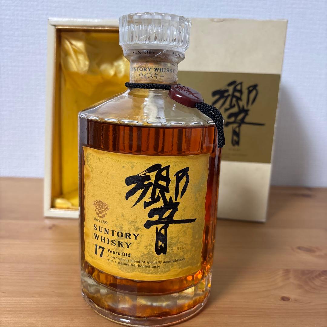 サントリーウイスキー　響17年　ゴールドラベル　箱付　未開封❷