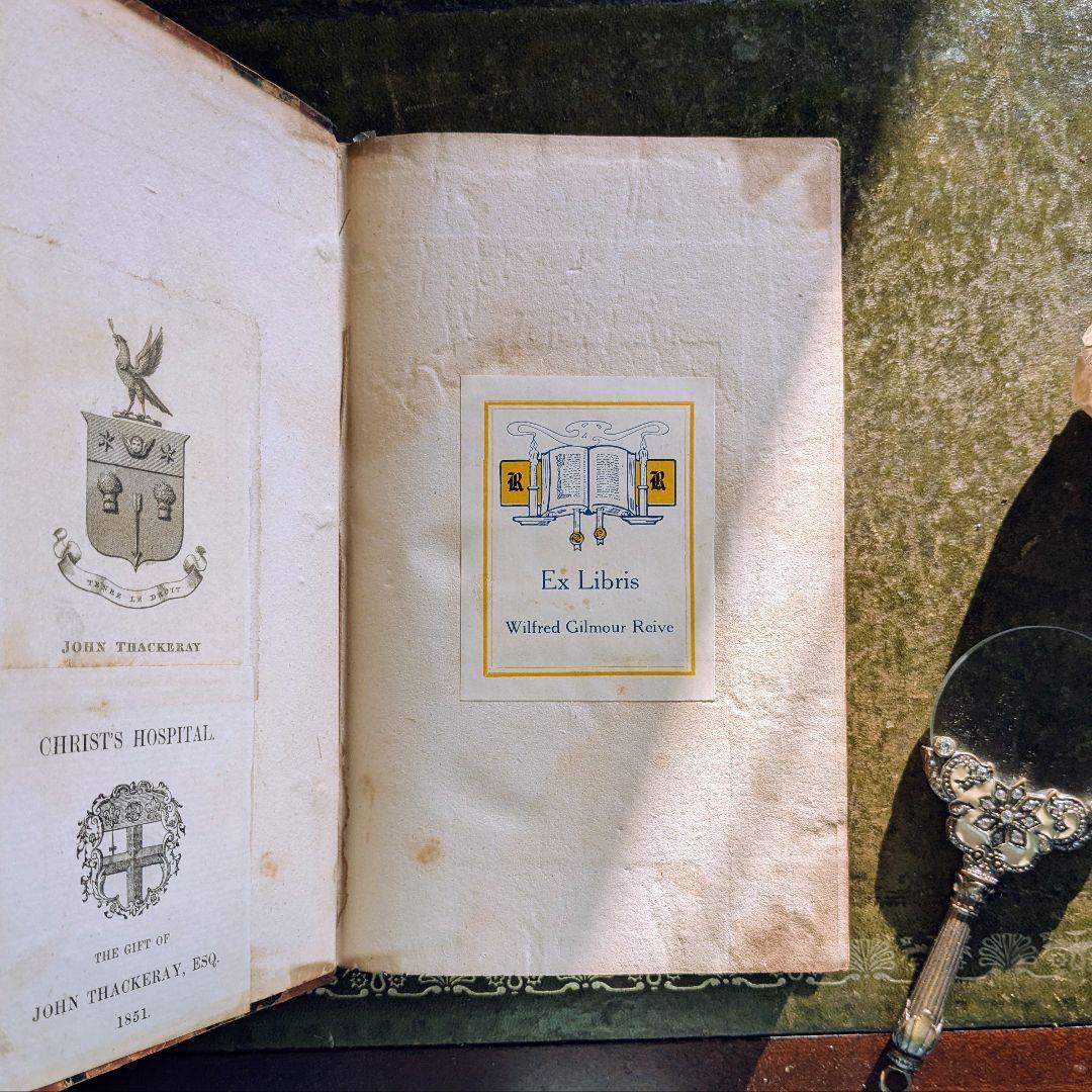 まるで貴族の書斎に飾られていたような、重厚なアンティーク本セット♪古書洋書