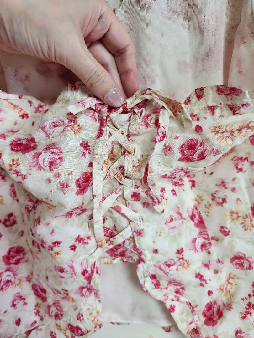 リズリサ　花柄キャミソール