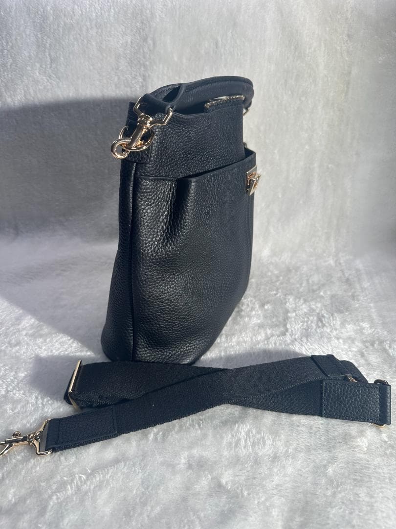 ATAO アタオ　ウィークエンド　ショルダーバッグ　レザー　ブラック