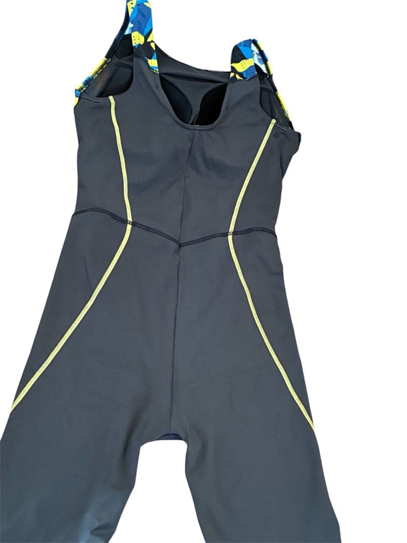 ⭐︎ 新品ワコール水着　13号