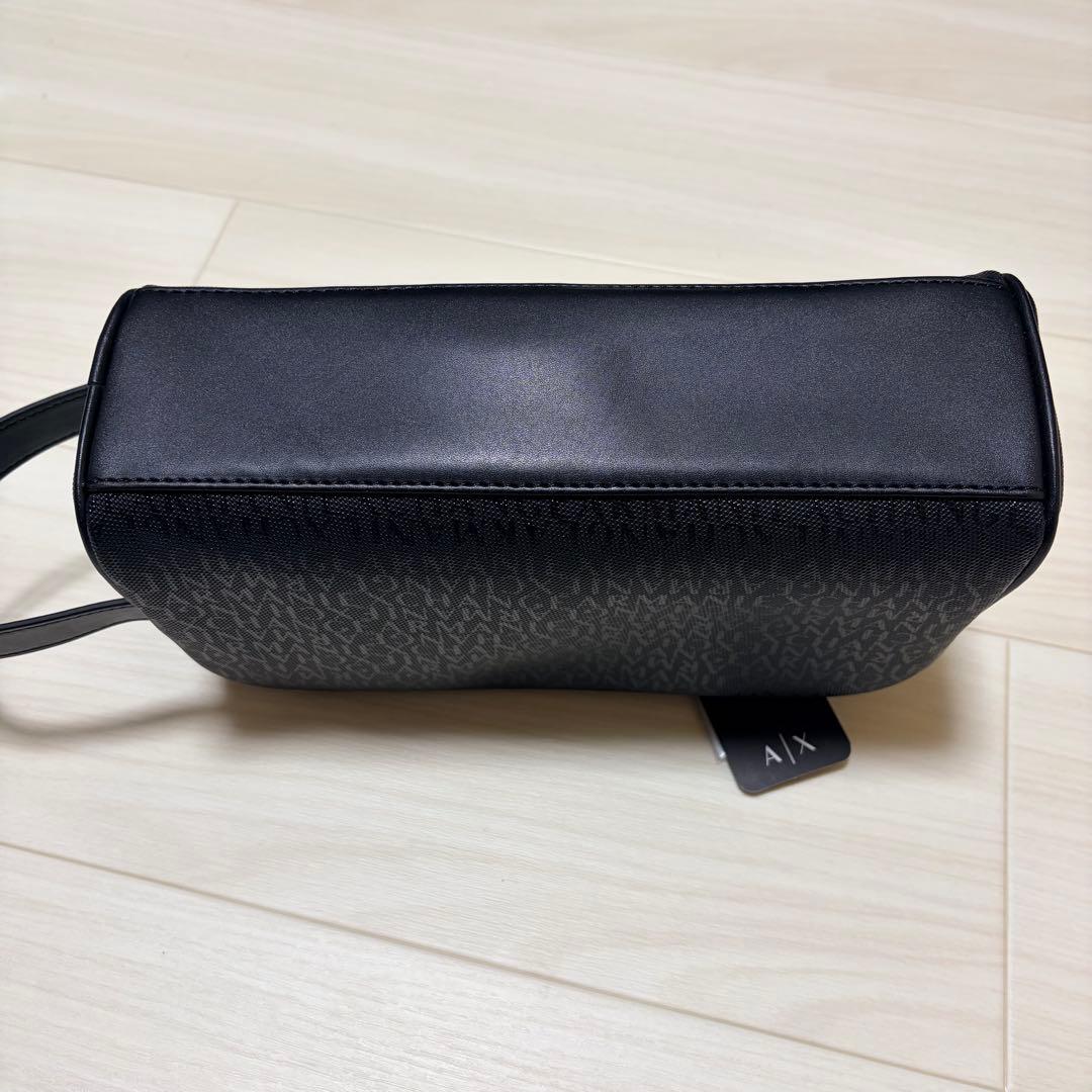 アルマーニ　エクスチェンジ　トラベルポーチ　クラッチバッグ