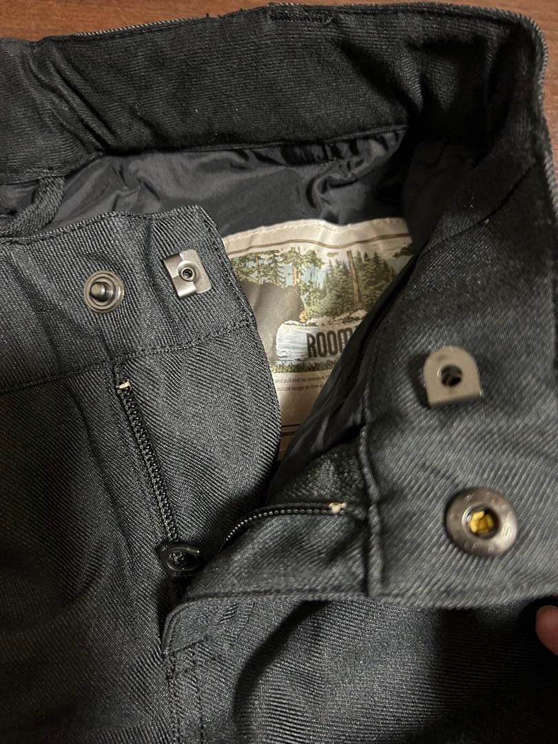 【美品・おまけ付】BURTONキッズスノーボードウェア上下セット