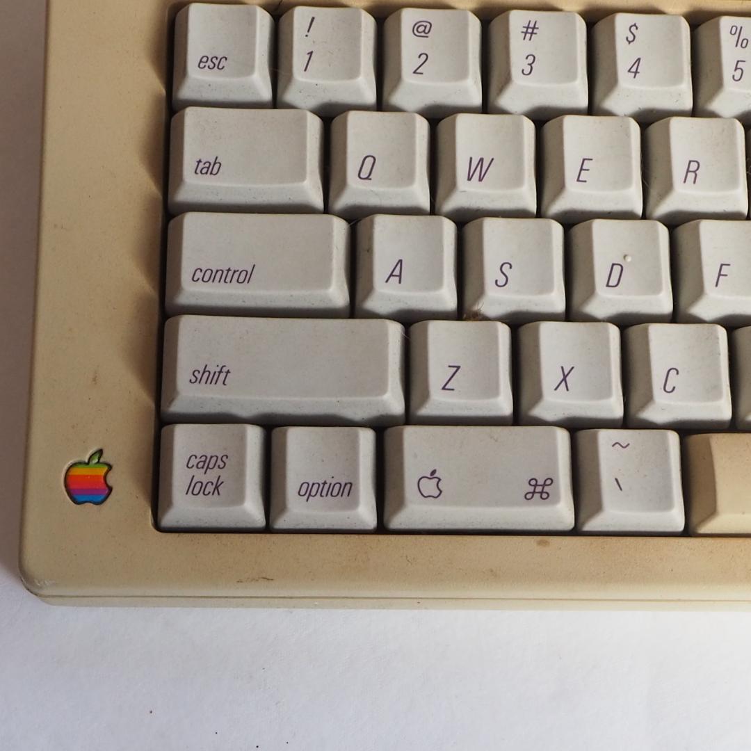 Apple Macintosh SE キーボード付