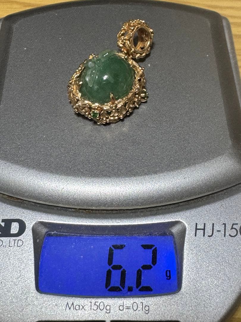 SALE 最終価格貴重！未使用14Ｋグリーンジェイド 花彫刻 ペンダントトップ