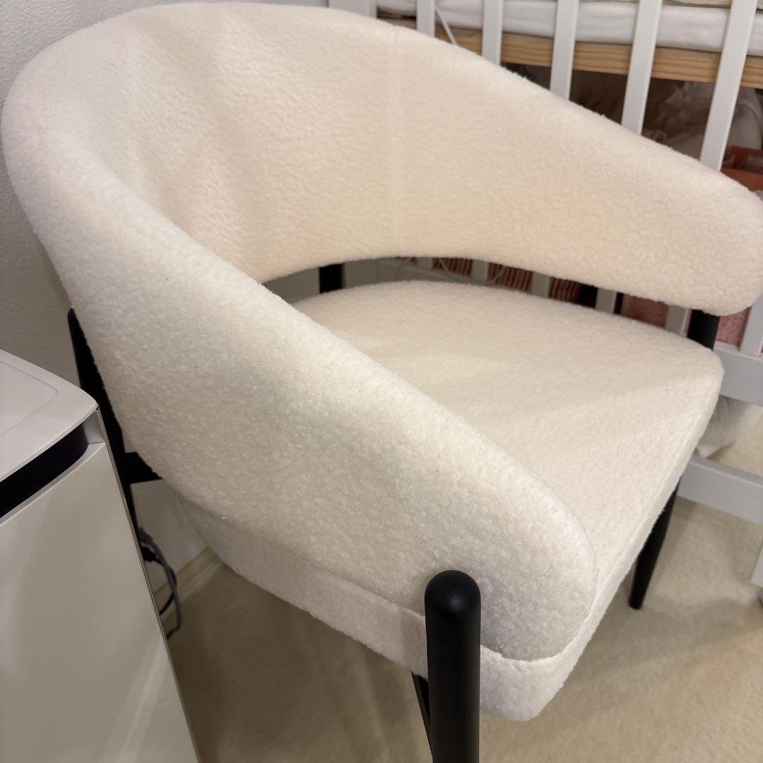 新品未使用　ダイニングチェア　1人掛け　アームチェア モダン