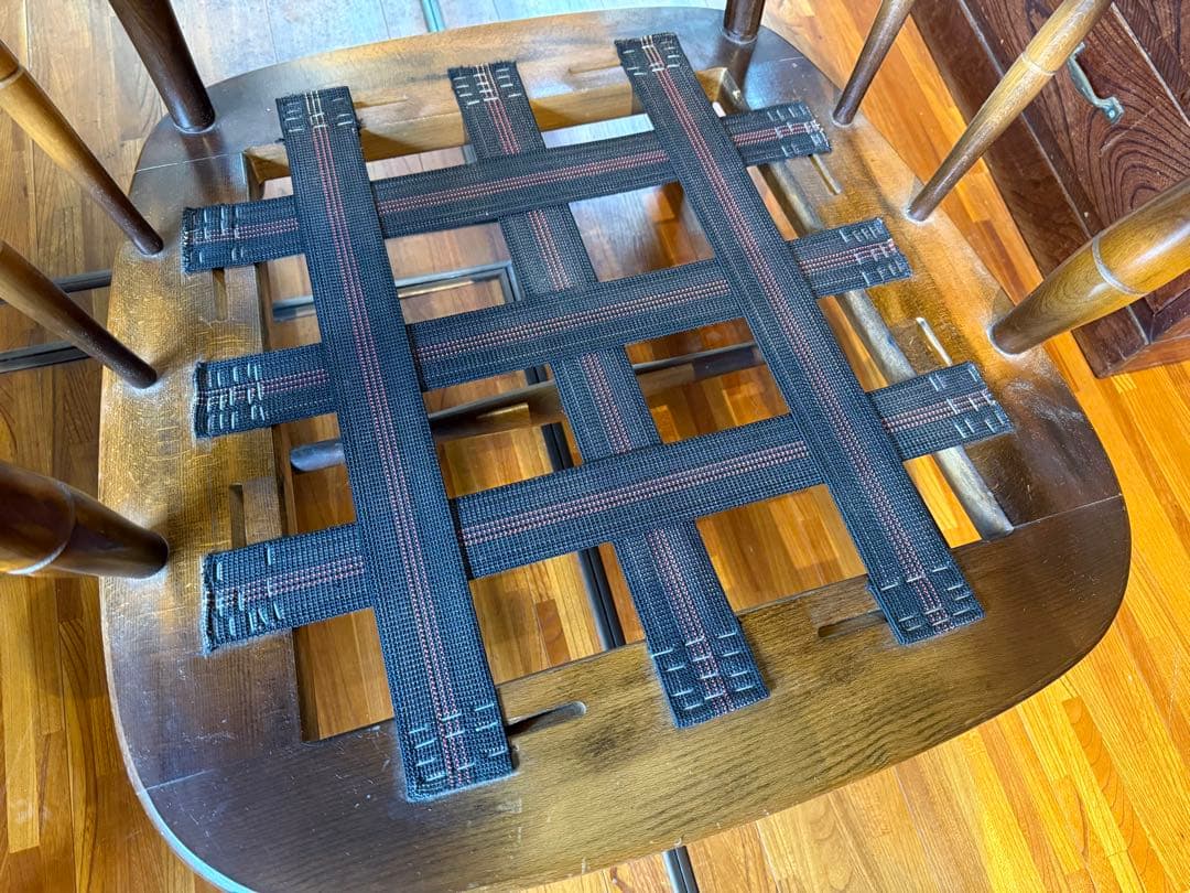 222✴︎　写真左　HIDA 飛騨産業 キツツキマーク アームソファ