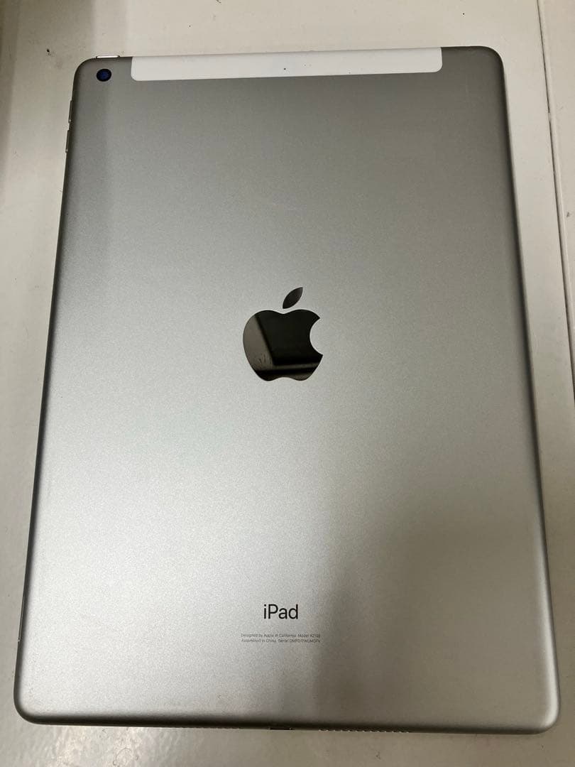 iPad 第7世代 Wi-Fi+セルラー　32gb 本体