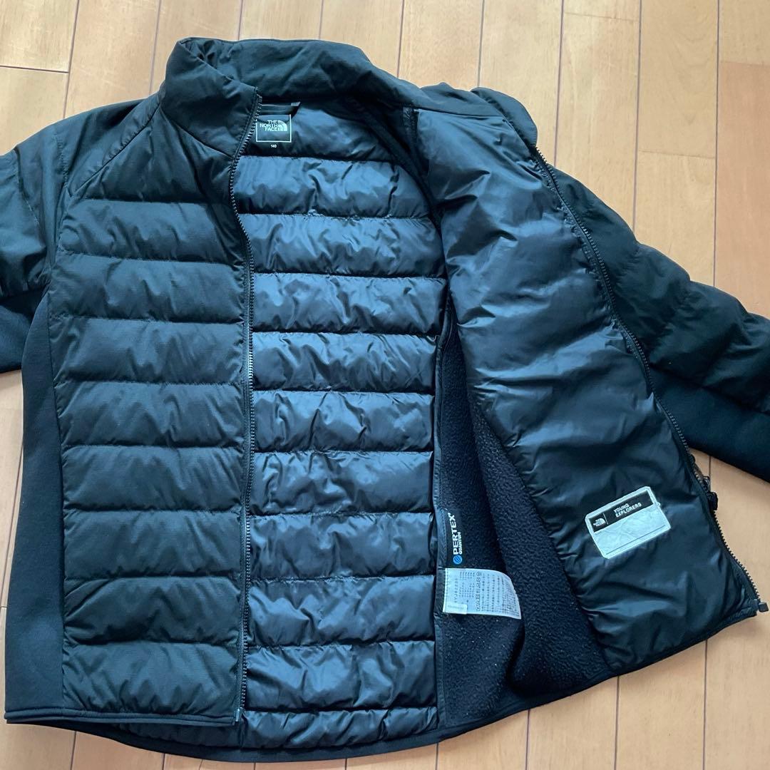 The North Face スクープジャケットとレッドランジャケット