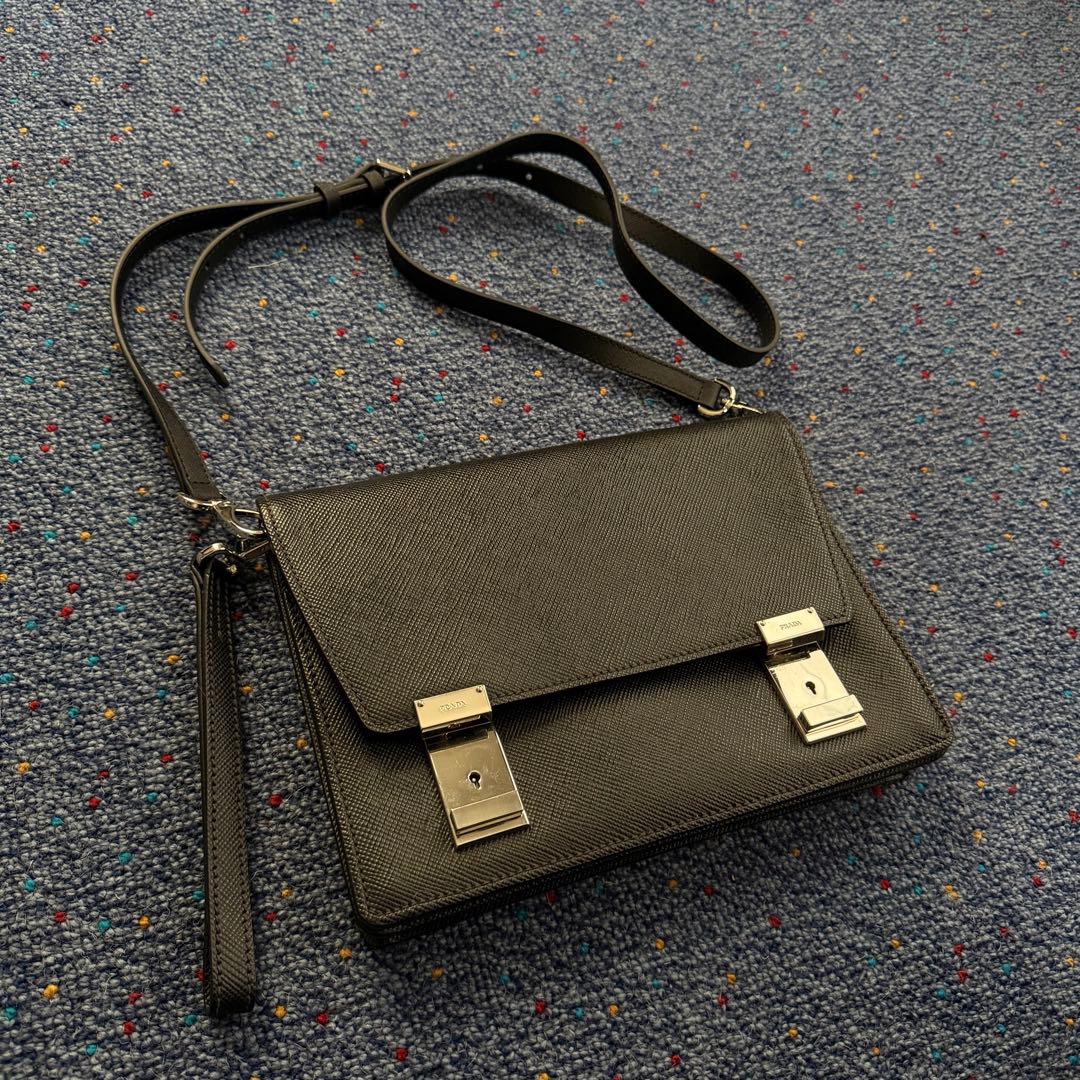 希少　PRADA プラダ レザー メッセンジャー ショルダーバッグ 3WAY