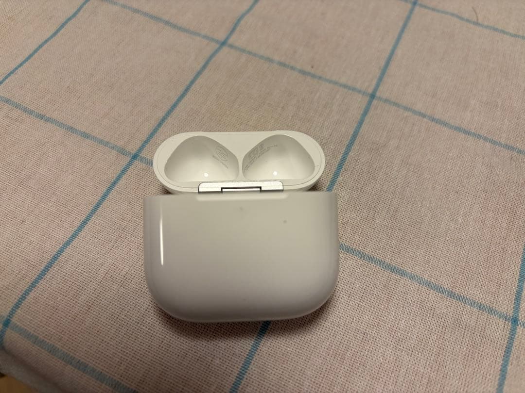 赤*猿様 AirPods (第4世代) ANC アクティブノイズキャンセリング
