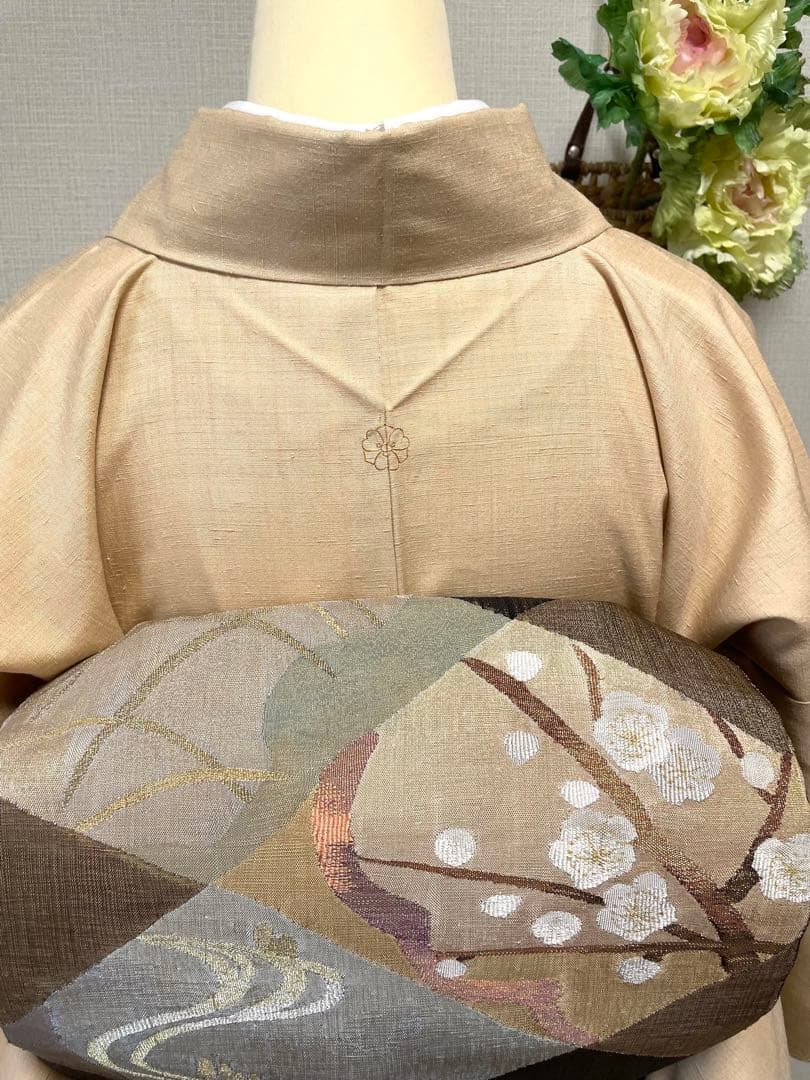 未使用　袷　正絹　一つ紋入り　紬　身丈（肩から）160.5㎝　身幅やや広め