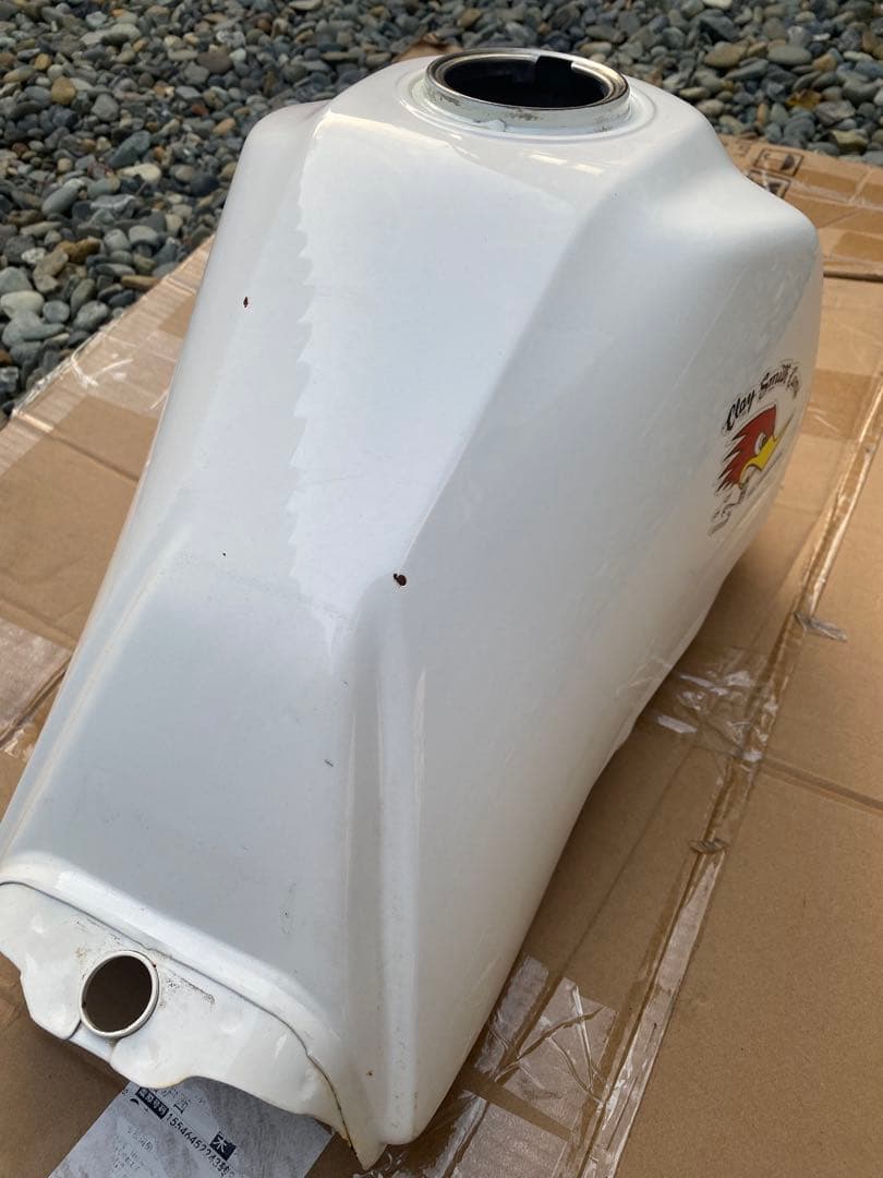 ヤマハセロー　バイクタンク ホワイト