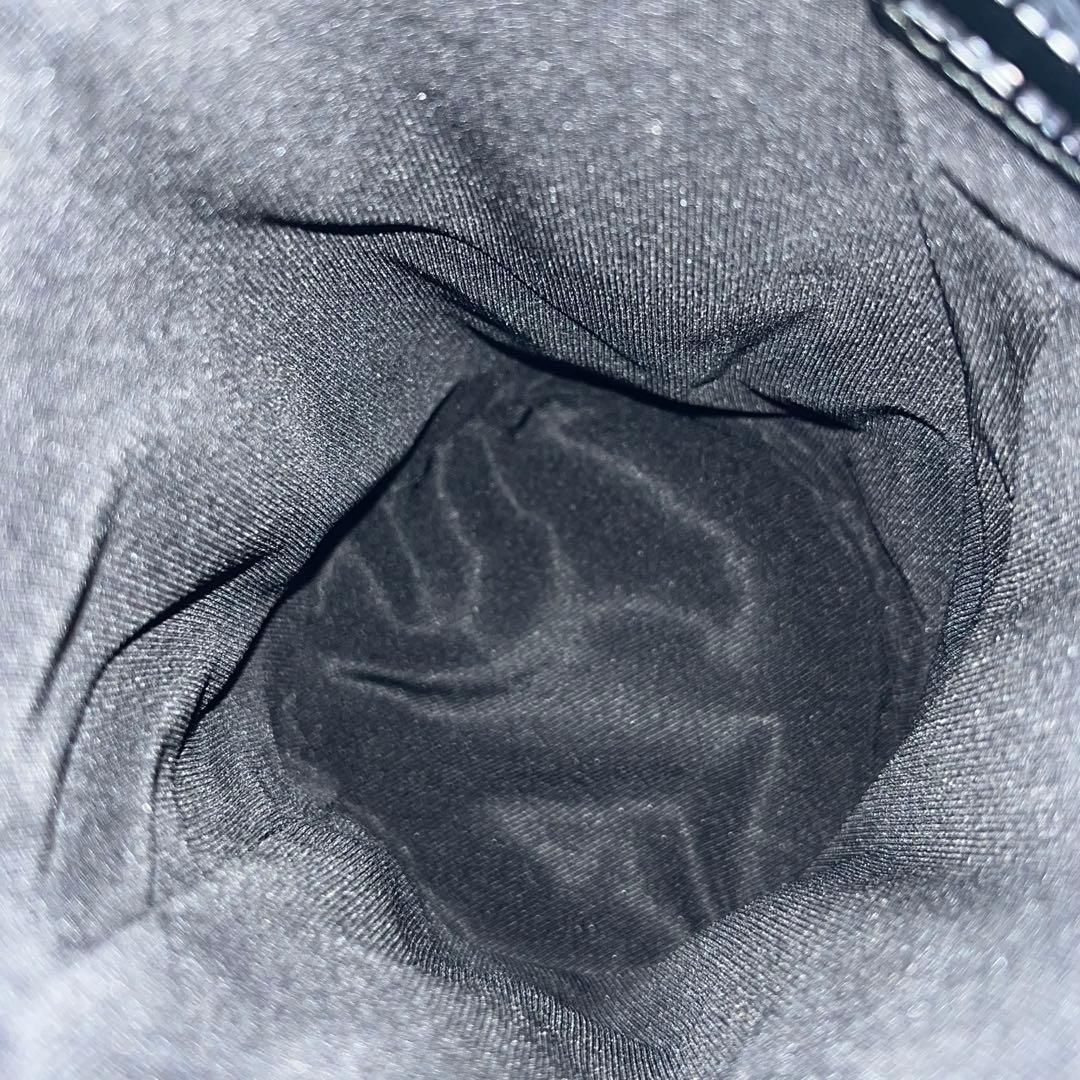 MIUMIU　ミュウミュウ　水筒　水筒カバー　ナイロン　黒　ブラック　ノベルティ