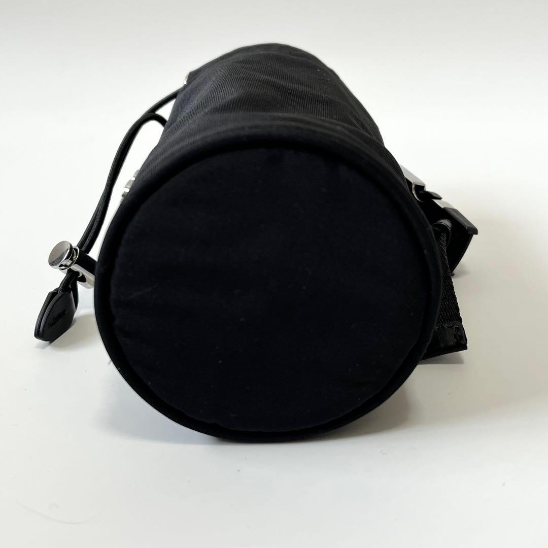 MIUMIU　ミュウミュウ　水筒　水筒カバー　ナイロン　黒　ブラック　ノベルティ