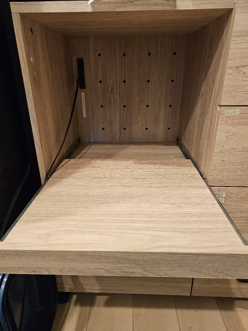 スチールフレーム食器棚 ダークブラウン