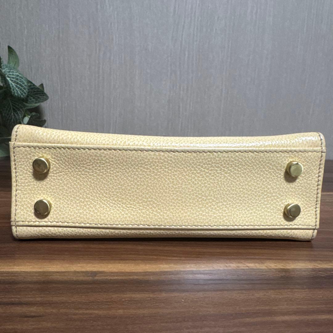 希少 オールドコーチ ショルダーバック 4413 ベージュ ゴールド金具