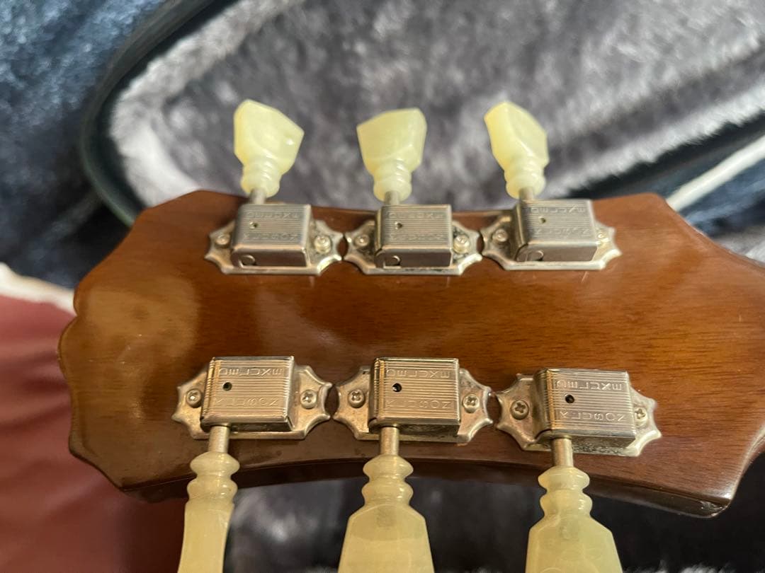 エピフォンスラッシュレスポールゴルドトップ