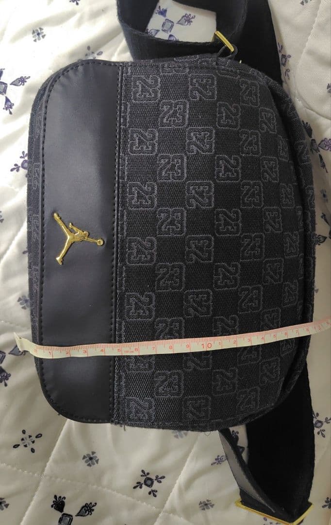 【ugosさん専用】Jordan ショルダーバッグ ブラック×ゴールド 23