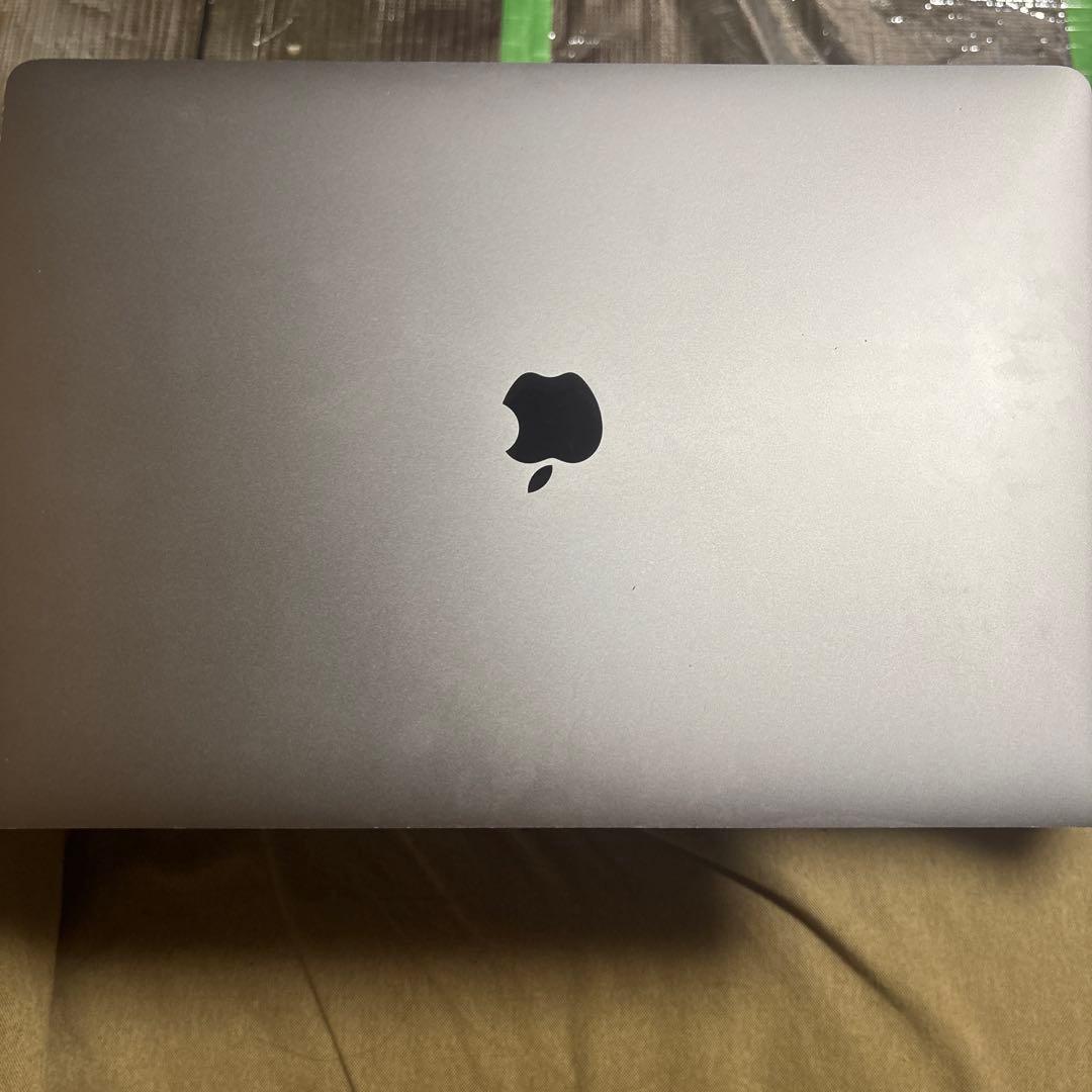 macbook pro 2019 16インチ　16GB 1TB