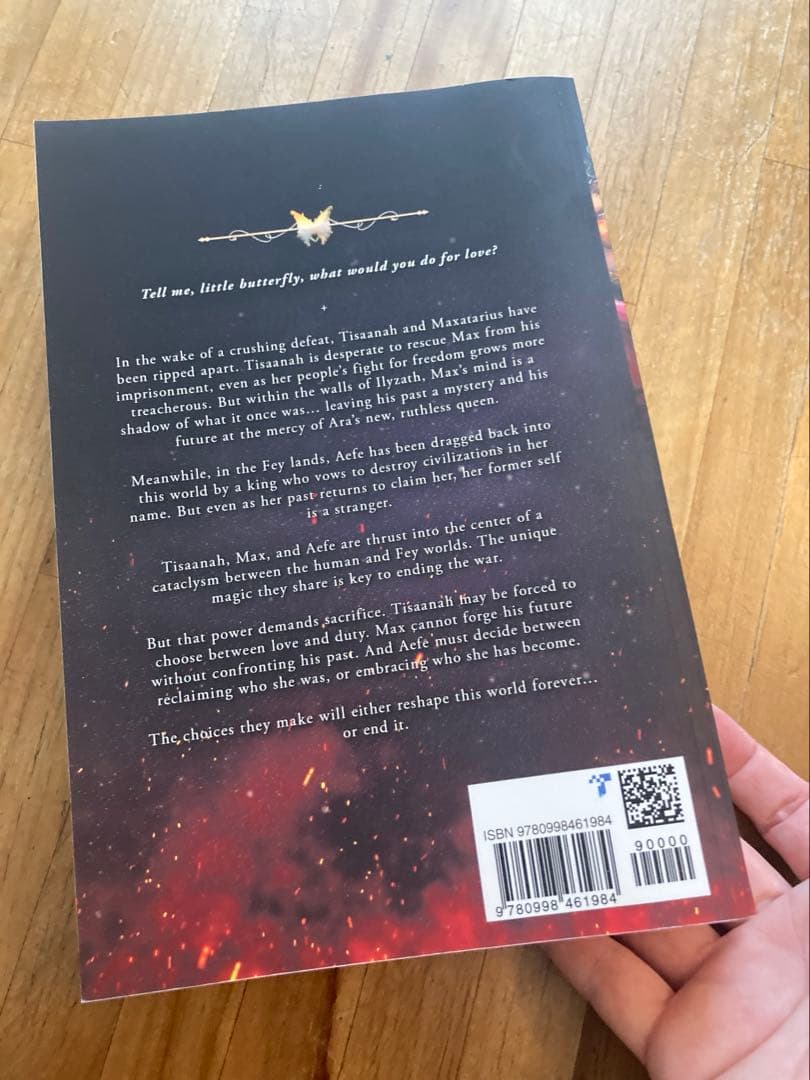 洋書 DAUGHTER OF NO WORLDS Carissa Broadbent