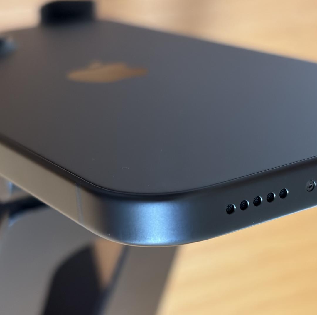 iPhone15ブラック128GB　純正バッテリー容量残97%です！