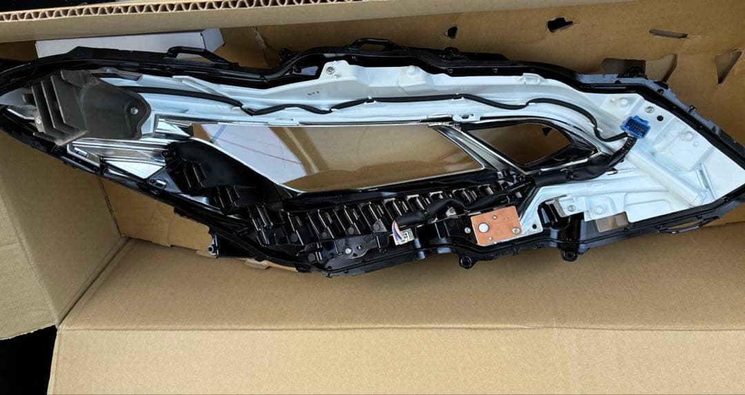 220系 20系 クラウン 純正 3眼 ヘッドライト 左 レンズのみ