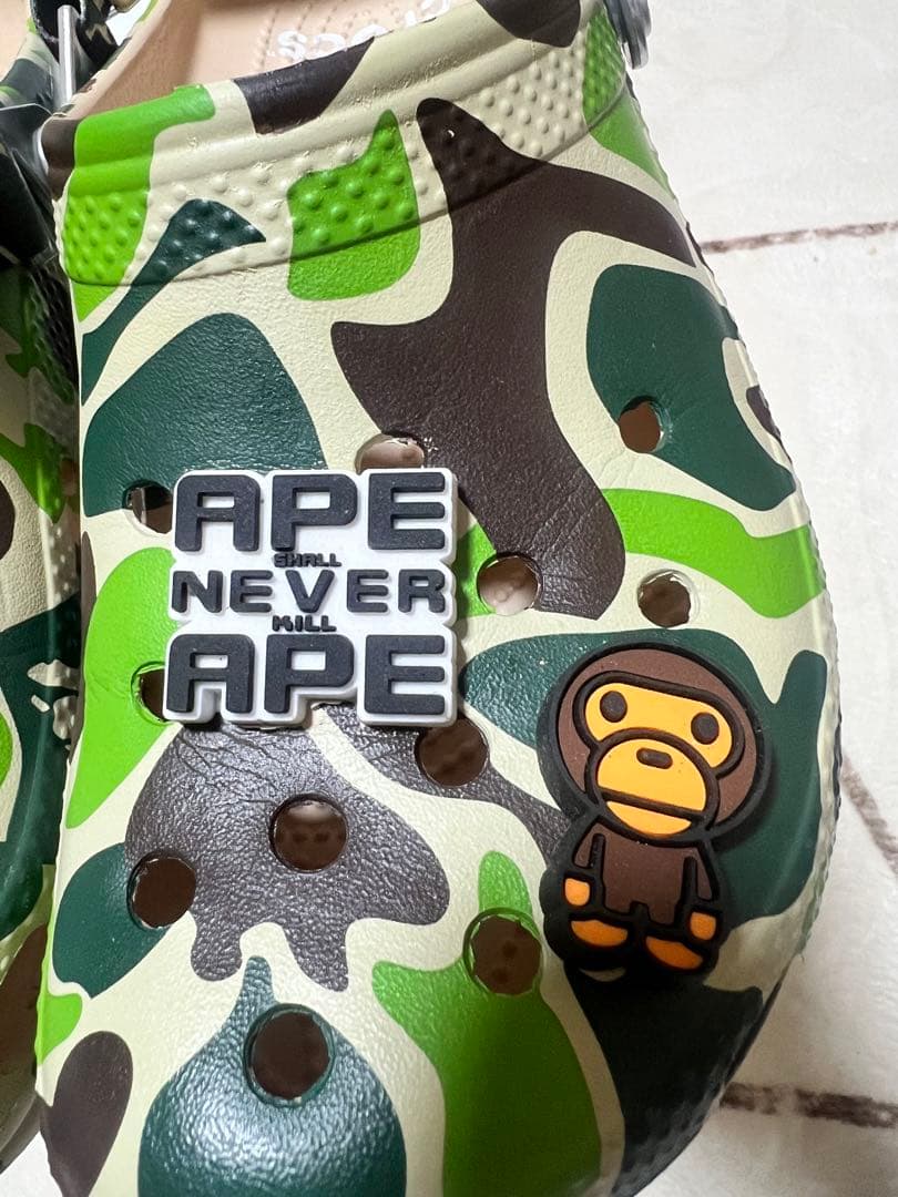 A BATHING APE®︎ × Crocs Clog（Green）