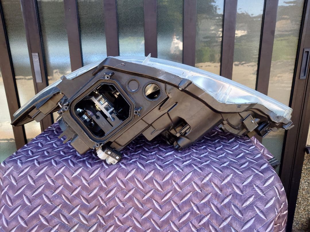 エスティマ 中期 3型 純正 インナーブラック　ヘッドライト 右側　AFS無