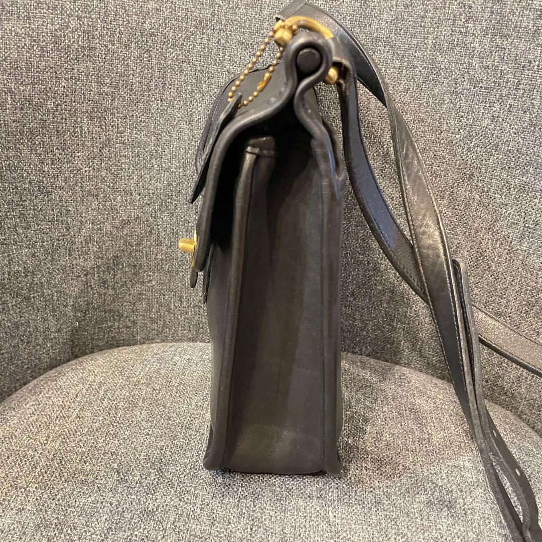 オールドコーチ　ショルダーバッグ　ターンロック　ブラック