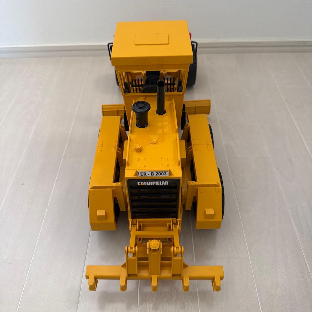 bruder ブルーダー cat グレーダー1/16スケール モーターグレーダー
