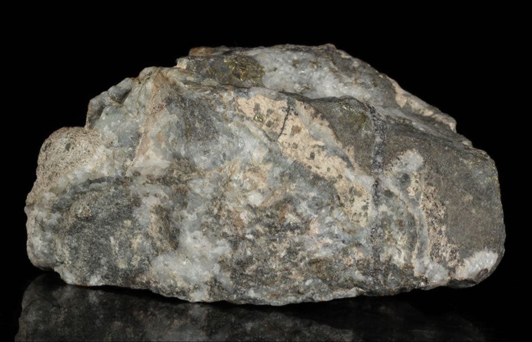 佐渡 金鉱石 原石 標本 鑑賞石 水石 天然石 自然石 飾石 台座付 2135g