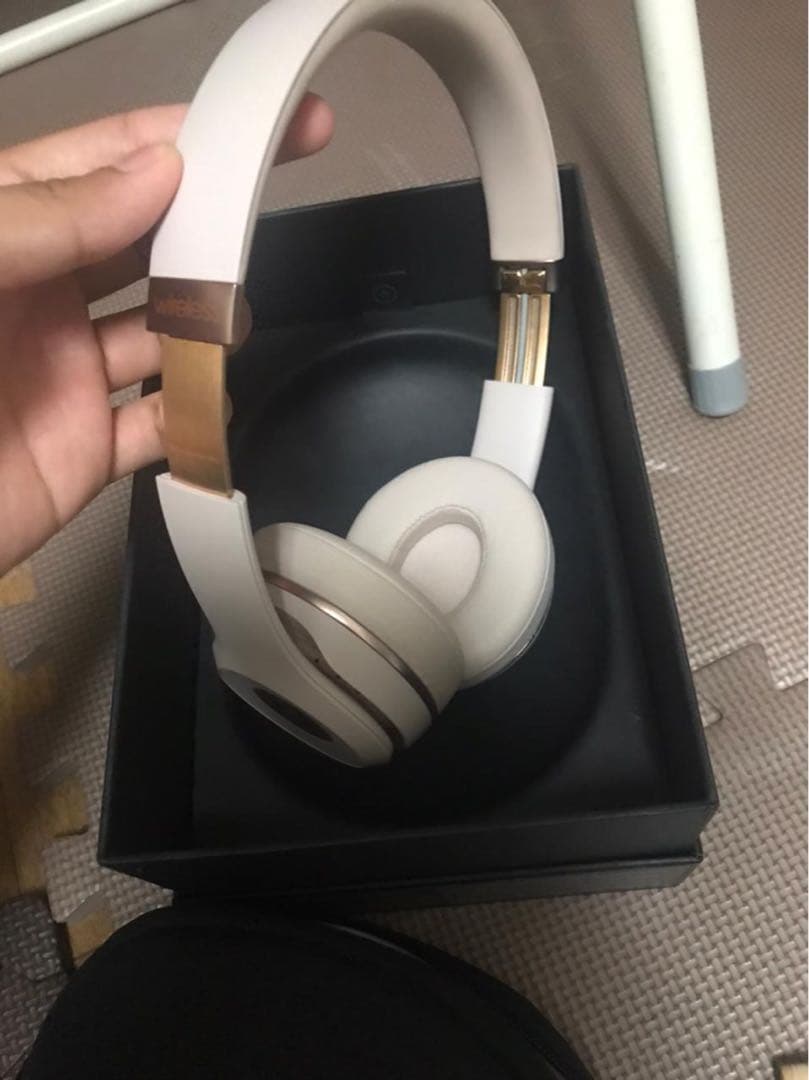 ヘッドホン Beats soli 3 wireless