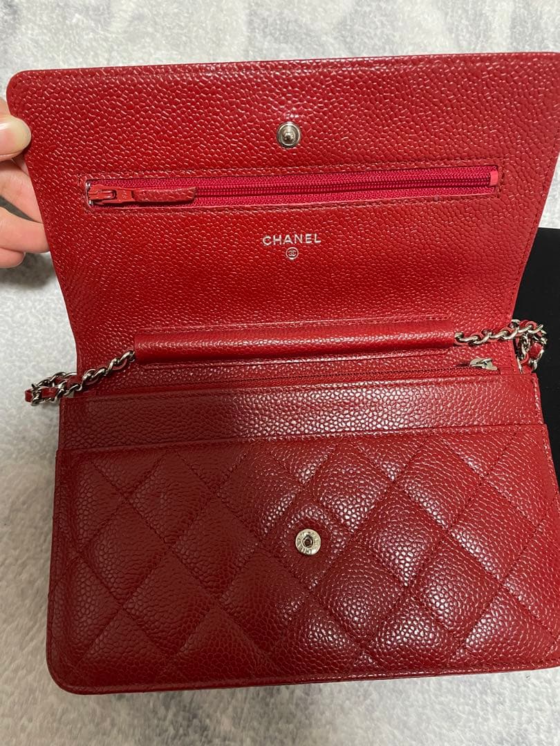 CHANEL チェーンウォレット　赤