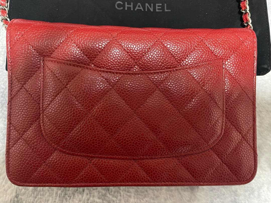 CHANEL チェーンウォレット　赤
