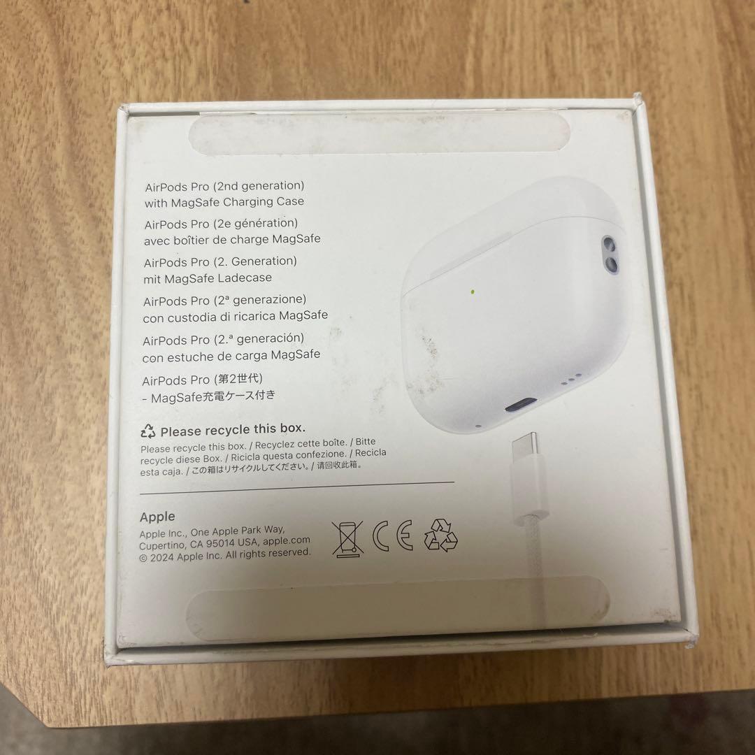 宏*井様 air pods pro 第2世代本体 イヤホンサイズ　箱、充電器付き
