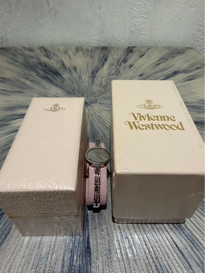 【極美品】Vivienne Westwood アナログ時計 シルバー
