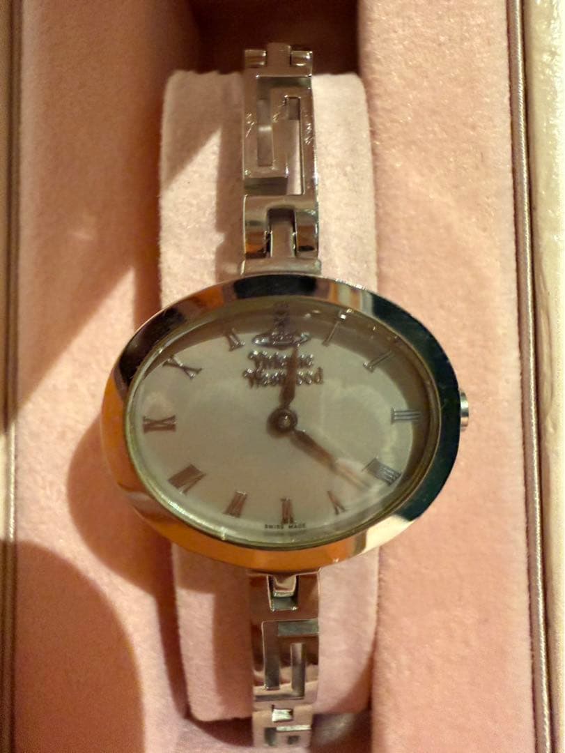 【極美品】Vivienne Westwood アナログ時計 シルバー