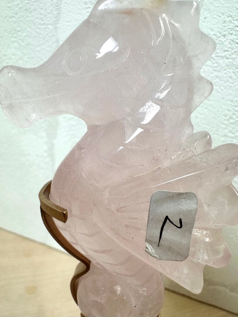 ローズクォーツ　タツノオトシゴ　スタンド付き　②