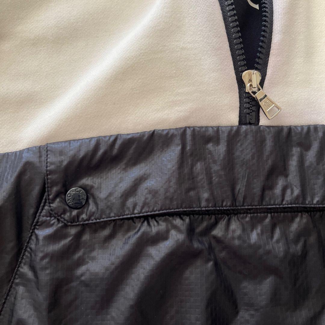 モンクレール　トレーナー　14A レディースMくらい　ホワイト系　スエット