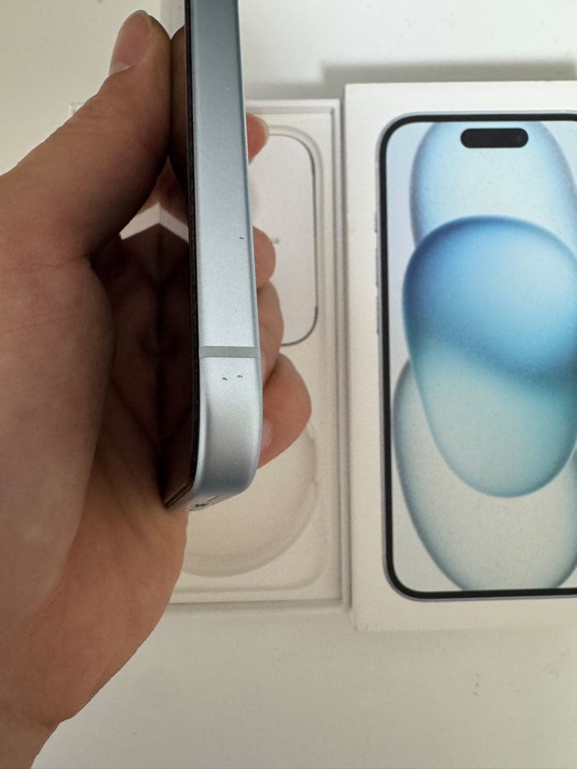 Apple iPhone 15 128GB バッテリー95％保証期間内