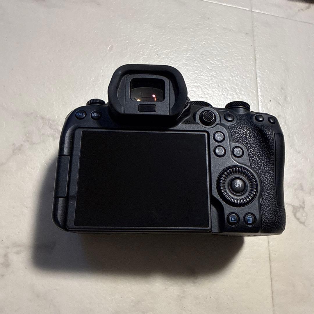 EOS R6 mark2 ボディ + バッテリーグリップ + バッテリー2個