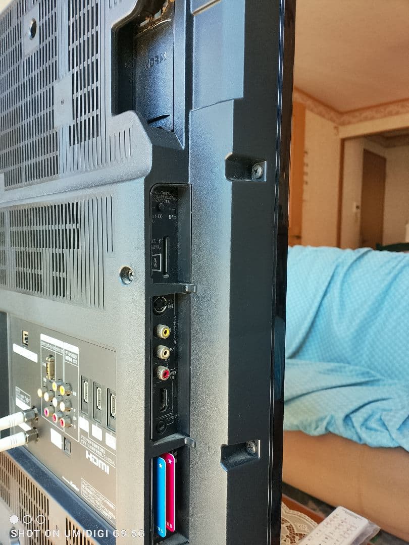 希少　HITACHI 37インチ 液晶テレビ 動作品　2011年式