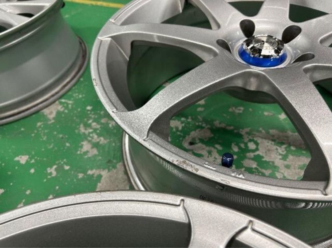 8072115)レイズRAYSベルサスコンピオナート18インチアルミホイールのみ