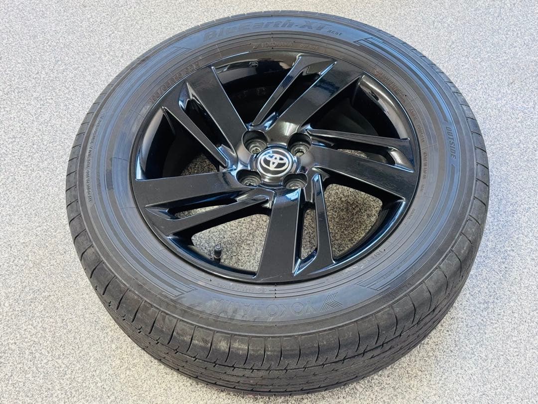 か*ん様 トヨタ•ライズ•ダイハツ•ロッキー•純正16インチ•ヨコハマタイヤ4本