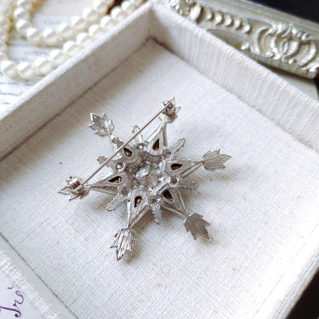 MMA メトロポリタン美術館 スノーフレーク ブローチ 雪の結晶 スワロフスキー