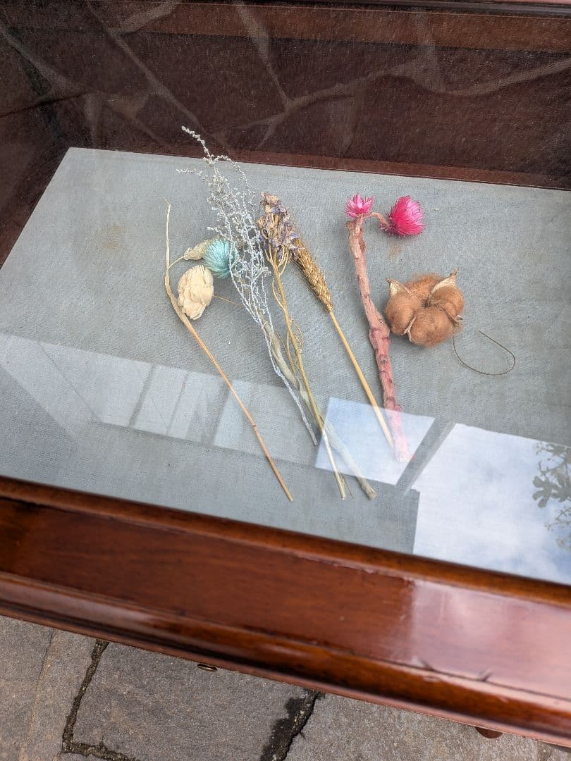 猫脚ガラスディスプレイテーブル ショーケース　最終値下げ